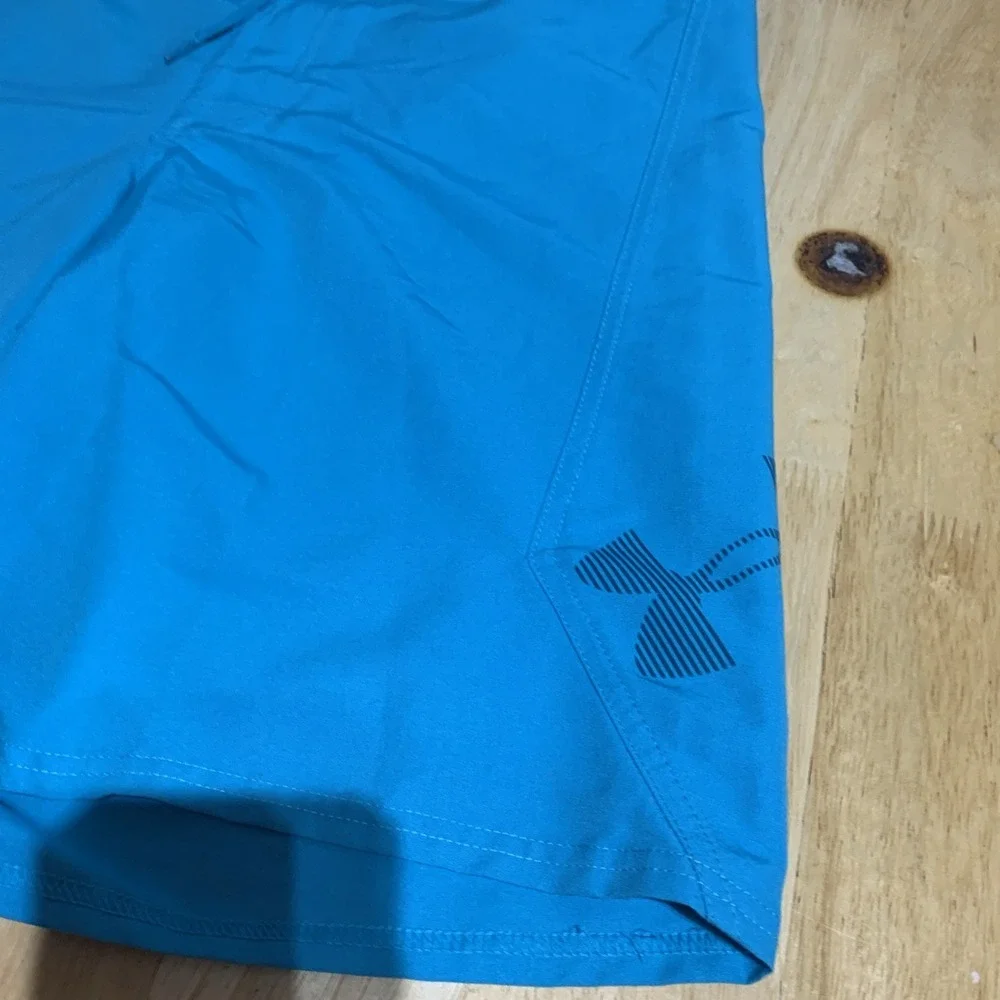 Under Armour Swim Trunks Men s 32 Teal Loose Heatgear Flap Pocket Beach Swimming